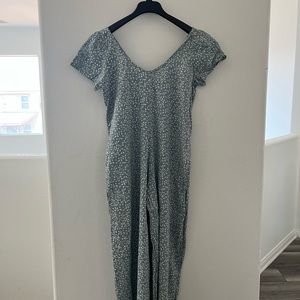 Sage print jumpsuit 🌿